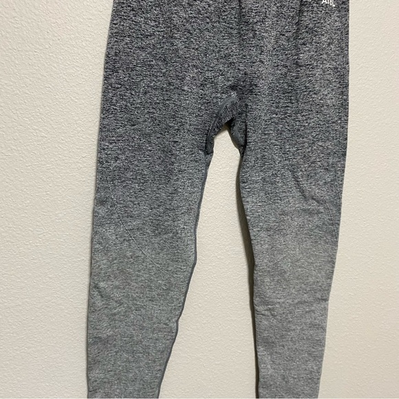 AYBL Ombré Gray Seamless Leggings - Picture 3 of 8
